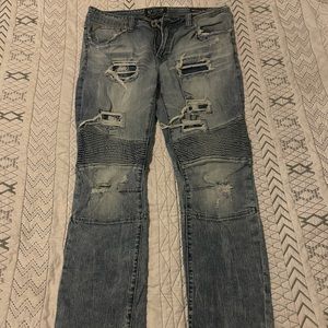 Buckle salvage supply Co jeans
